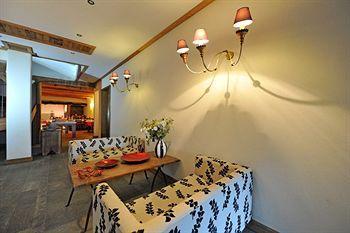 Hotel Maison Tissiere 3*