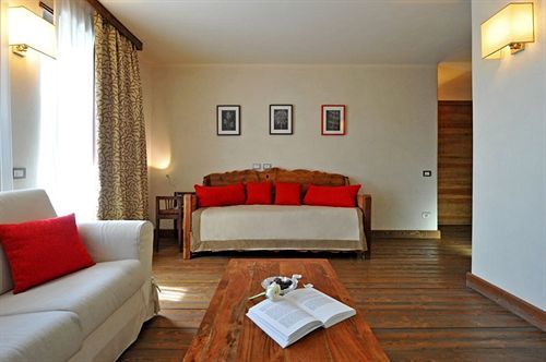 Maison Tissiere Hotel